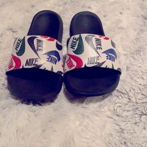 Nike slides. 7 Youth.
